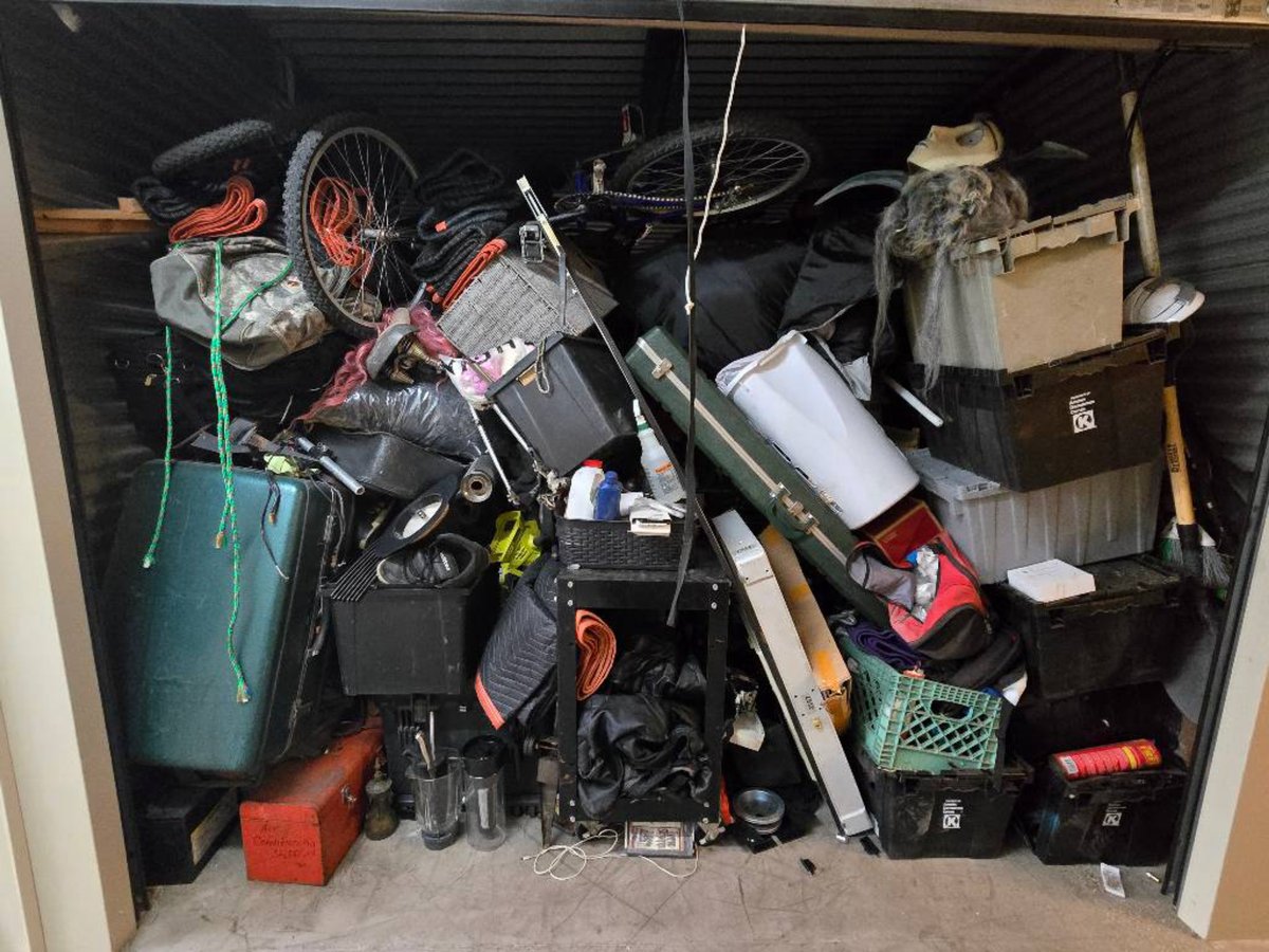 10 x 10 storage unit in Glendale, AZ
