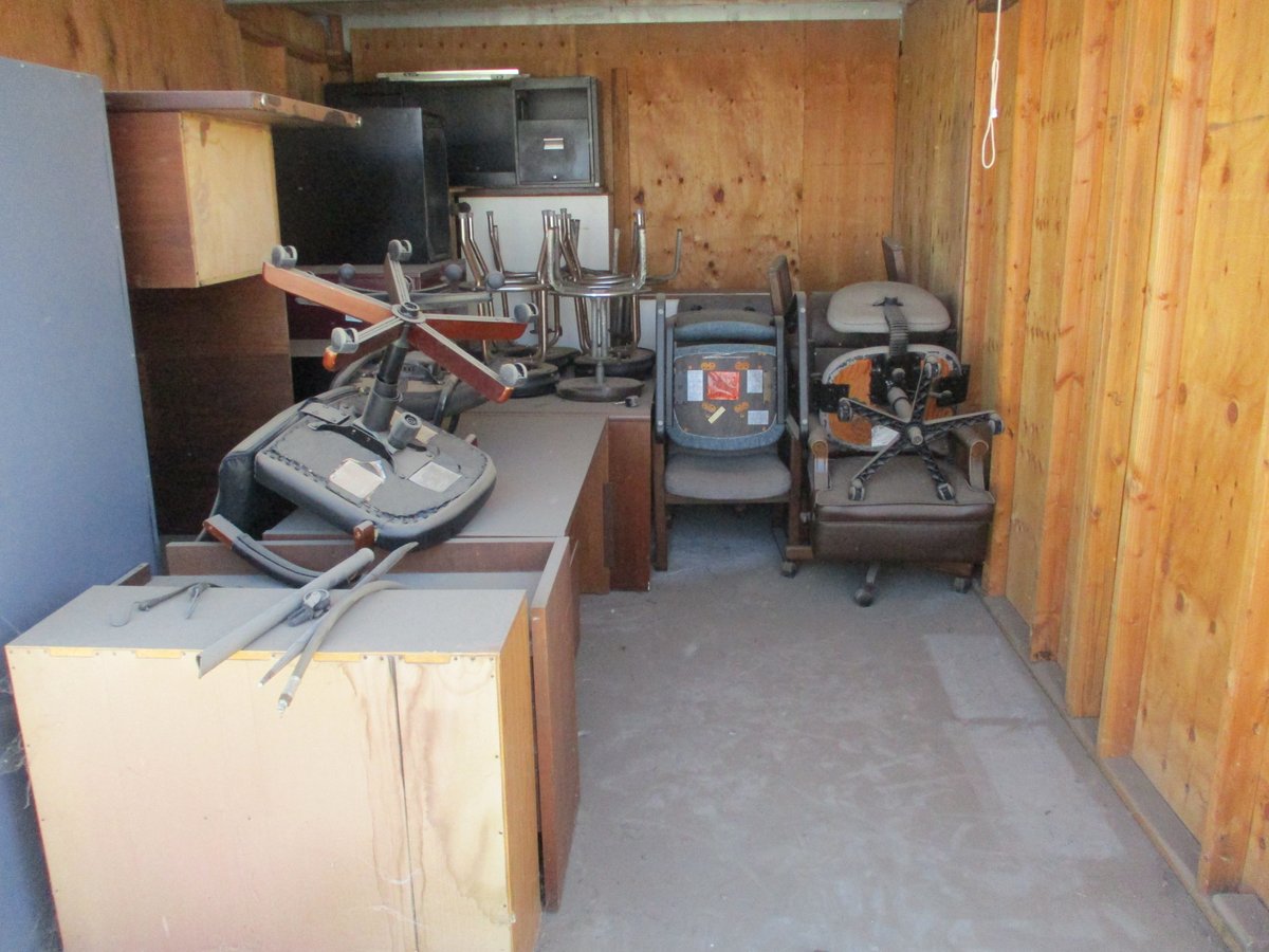 10 x 15 storage unit in Bakersfield, CA