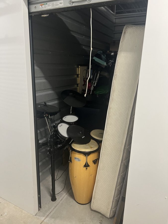 5 x 10 storage unit in Palm Beach Gardens, FL