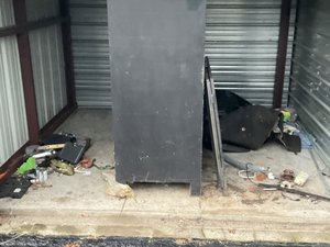 10 x 10 unit in Louisville
