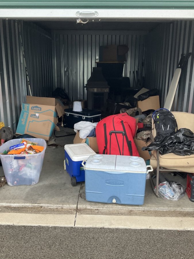 10 x 20 storage unit in Louisville, KY