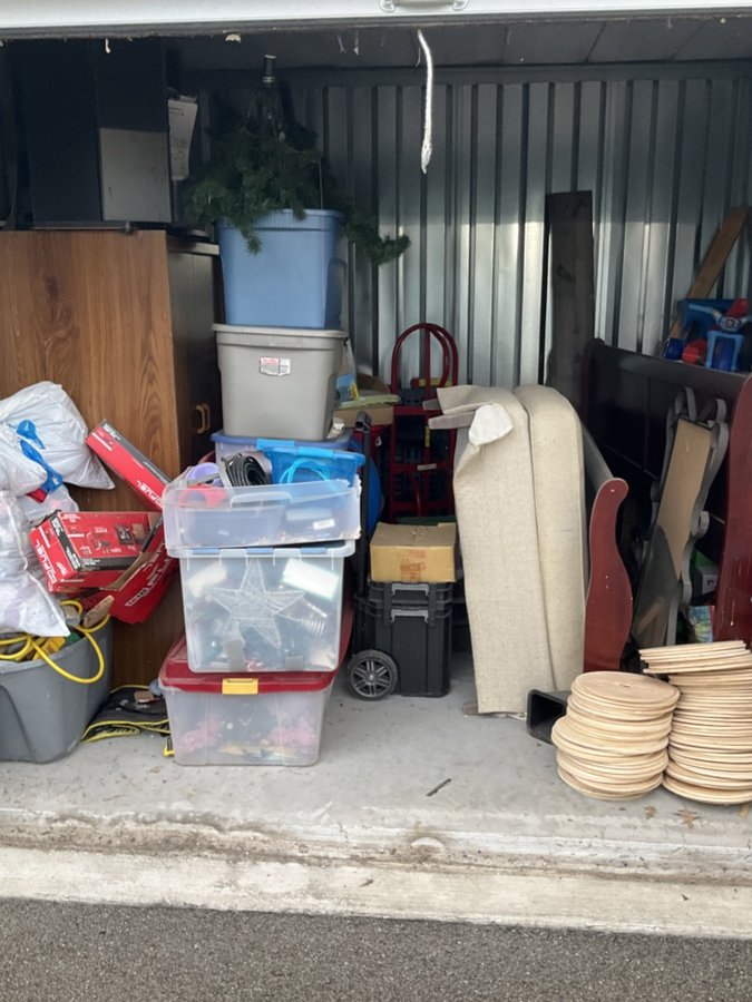 10 x 10 storage unit in Louisville, KY