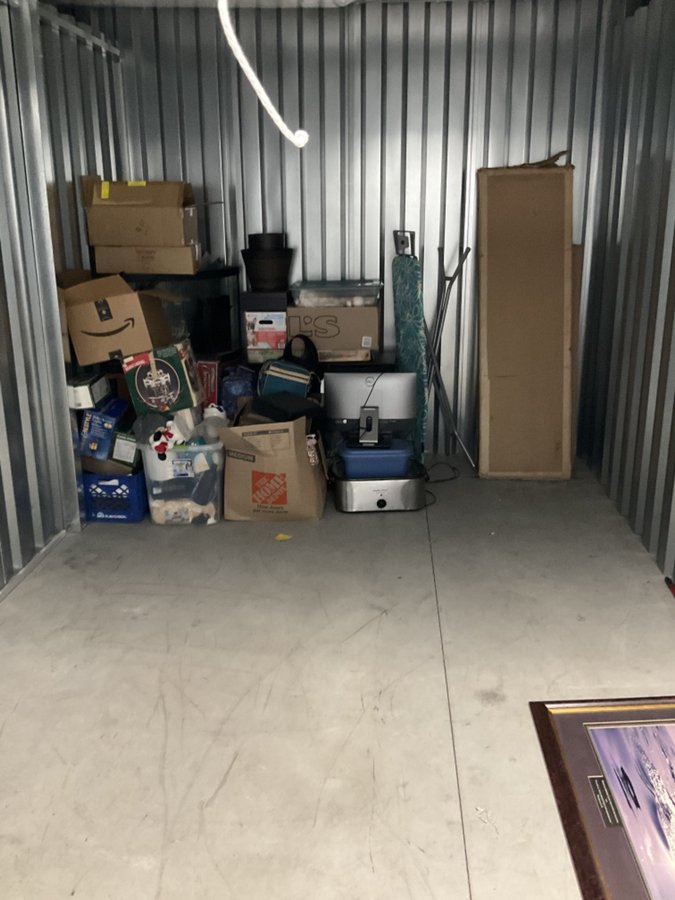 10 x 15 storage unit in Louisville, KY