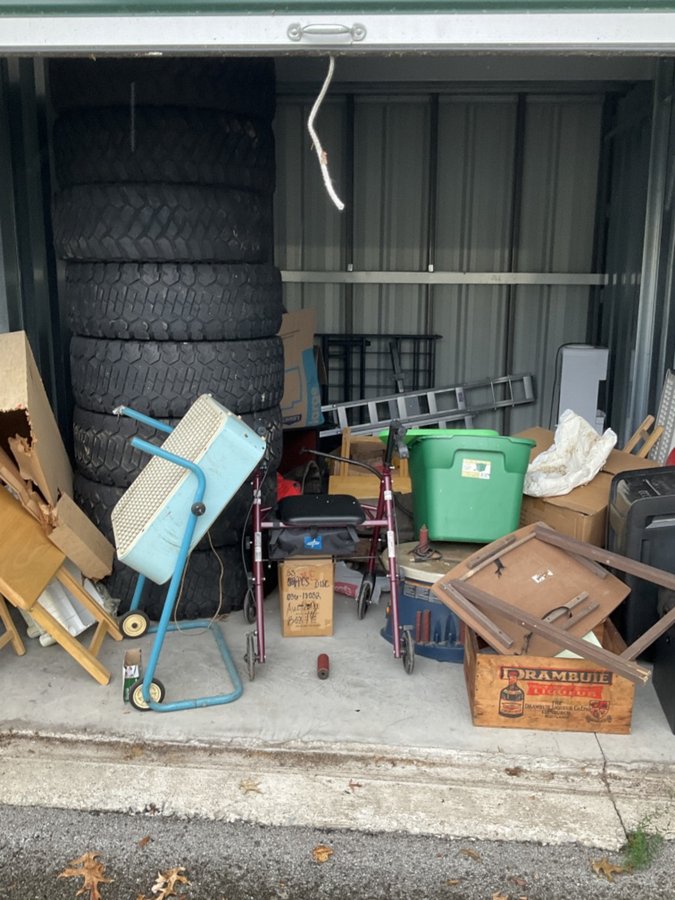 10 x 15 storage unit in Louisville, KY