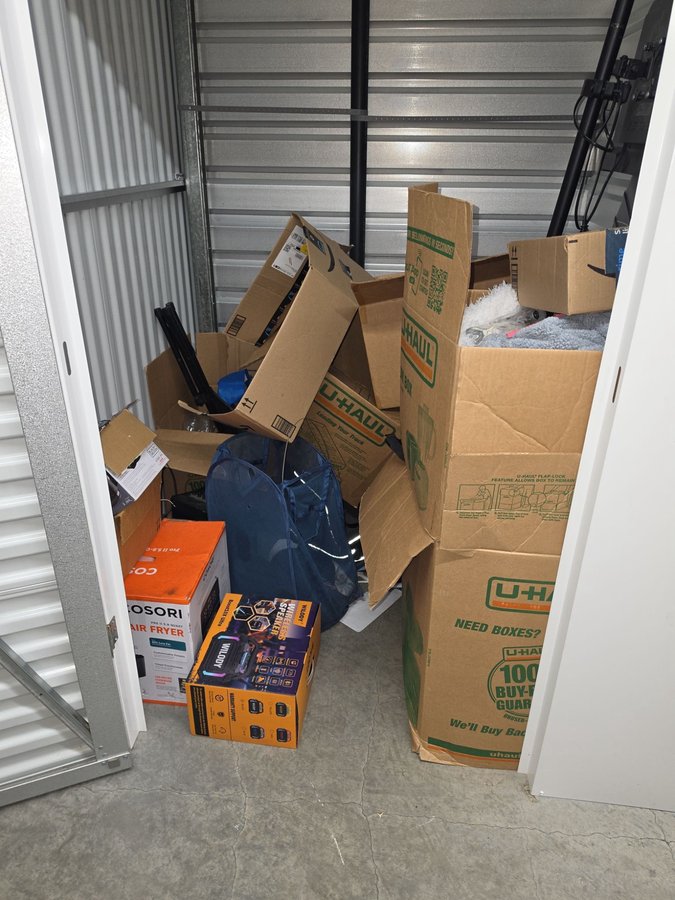 5 x 5 storage unit in Tualatin, OR