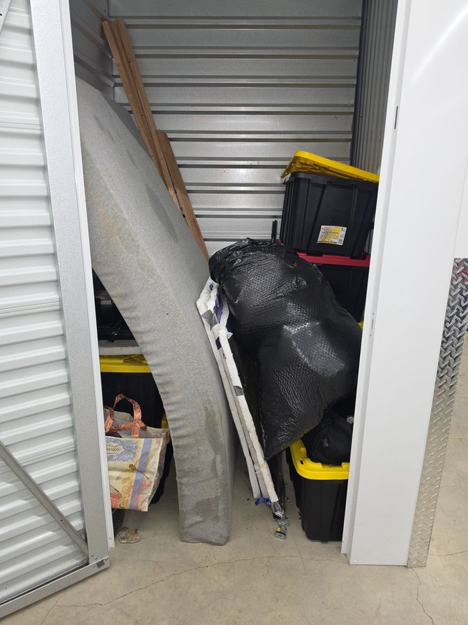 5 x 5 storage unit in Tualatin, OR