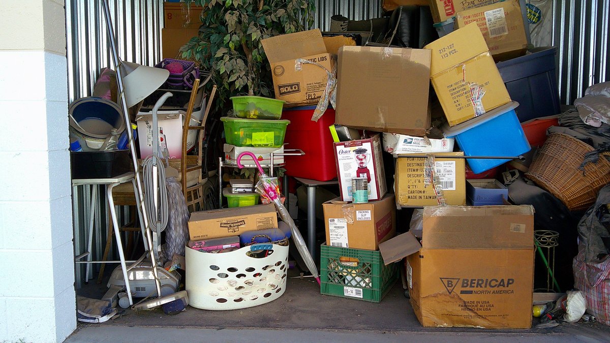 10 x 10 storage unit in Phoenix, AZ