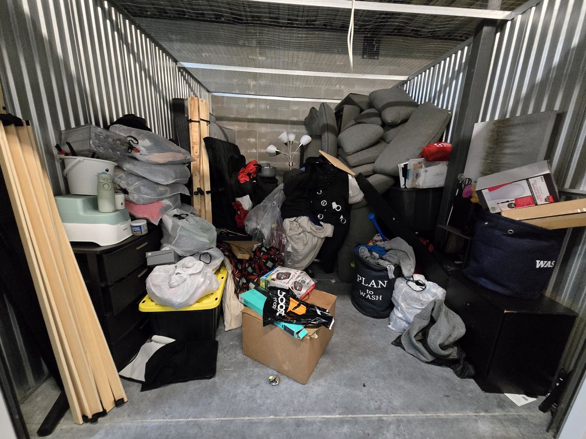 10 x 15 storage unit in Jacksonville, FL