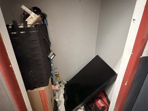 5 x 5 unit in Oakland