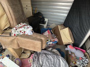 10 x 10 storage unit in Jasper, TX
