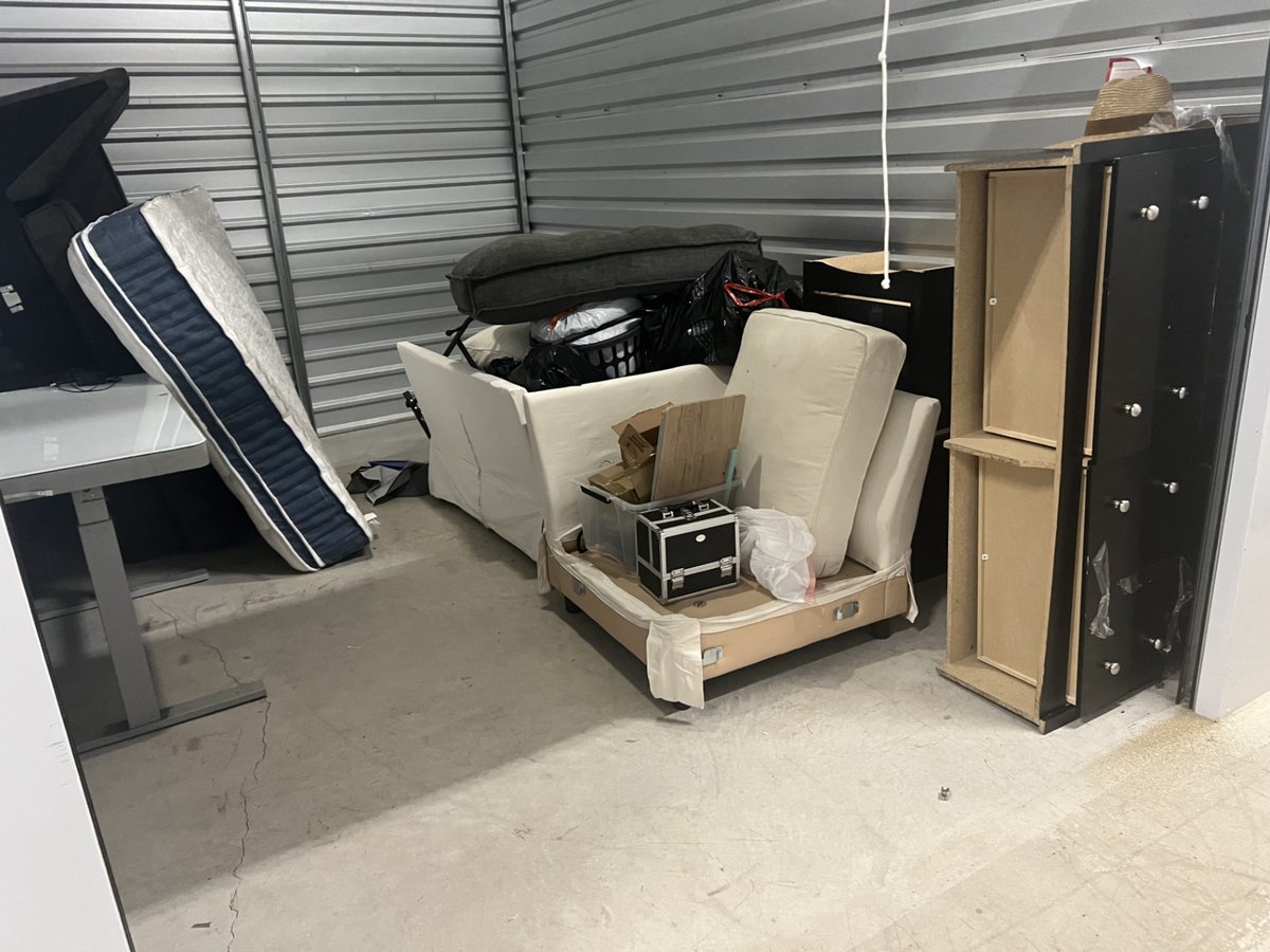 10 x 15 storage unit in Palm Beach Gardens, FL