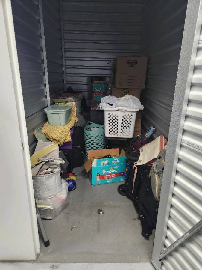 5 x 10 storage unit in Woodbridge, VA