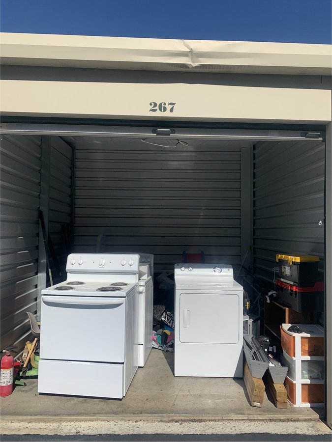 10 x 10 storage unit in Knoxville, TN