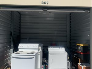 10 x 10 storage unit in Knoxville, TN