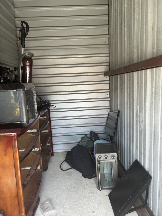 5 x 10 storage unit in Nacogdoches, TX