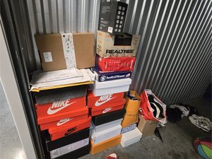 10 x 15 storage unit in Jacksonville, FL