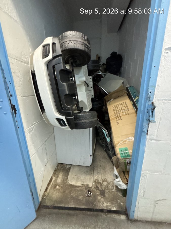 5 x 10 storage unit in Elizabeth, NJ