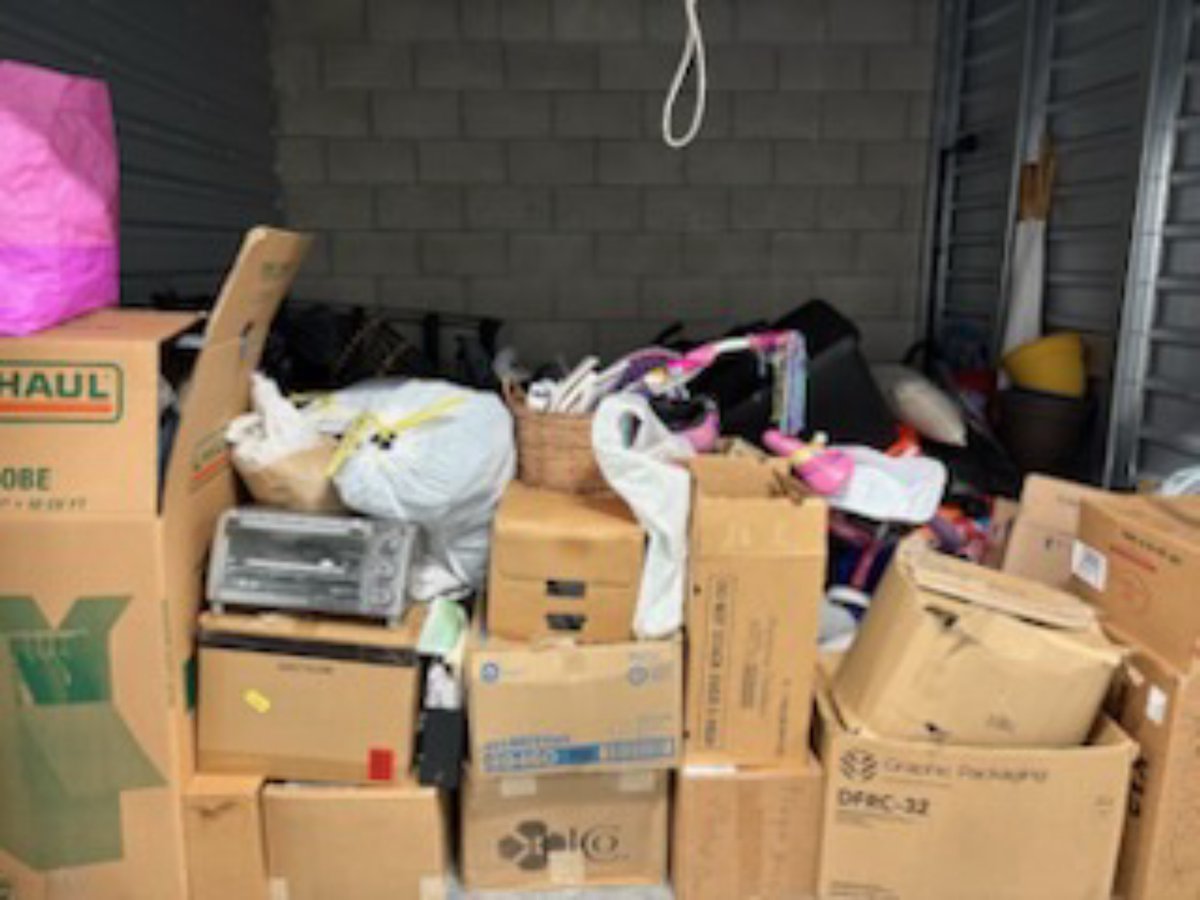 10 x 10 storage unit in Spring Valley, CA