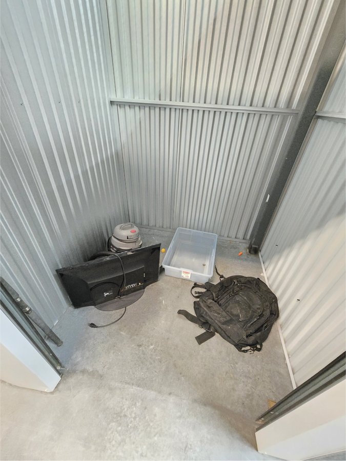 5 x 5 storage unit in Jacksonville, FL