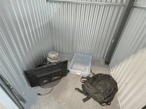 5 x 5 storage unit in Jacksonville, FL