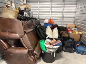 10 x 10 storage unit in Spring Valley, CA