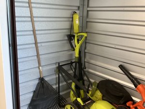 10 x 5 unit in San Antonio              