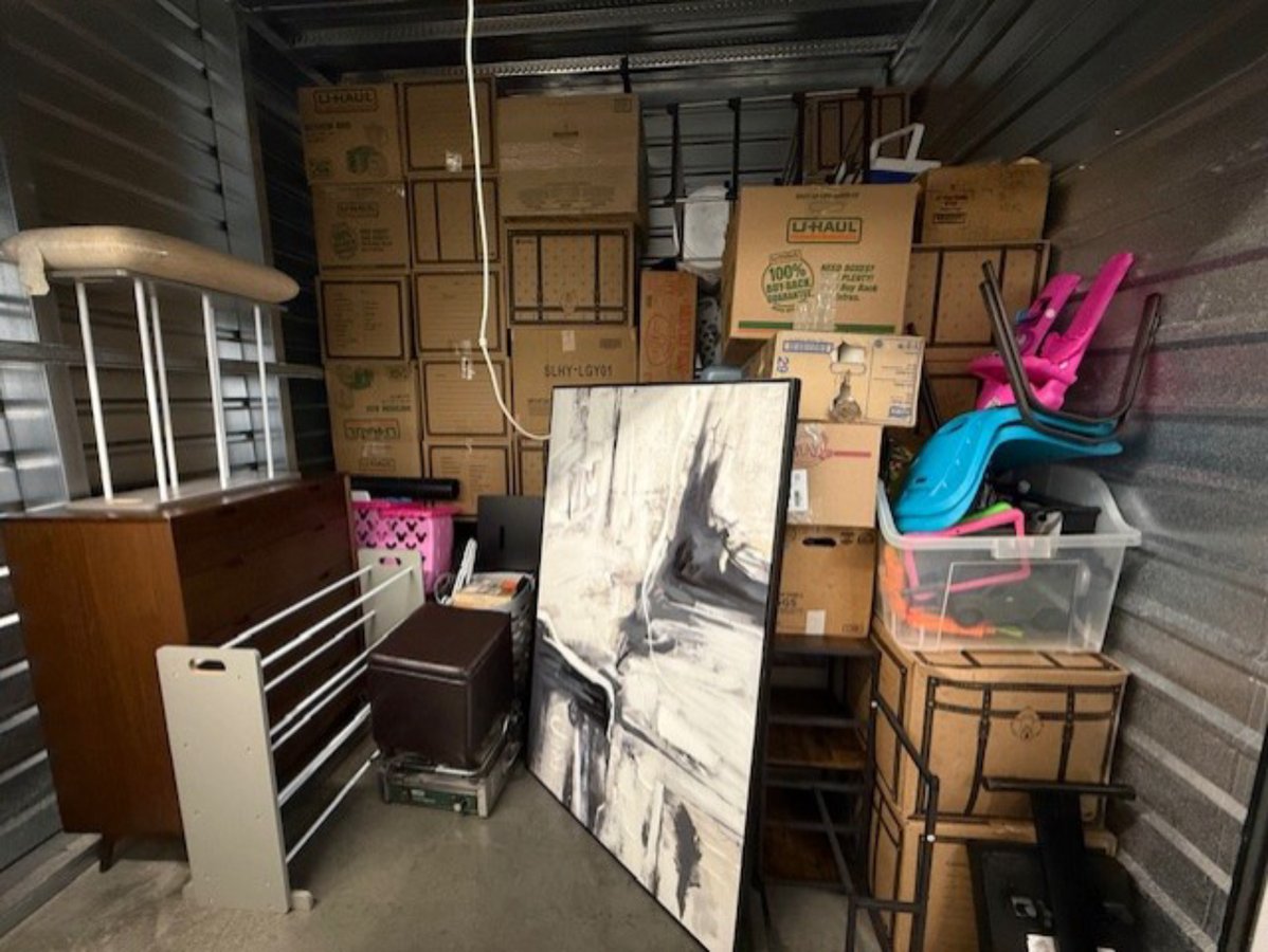 7 x 10 storage unit in Seattle, WA