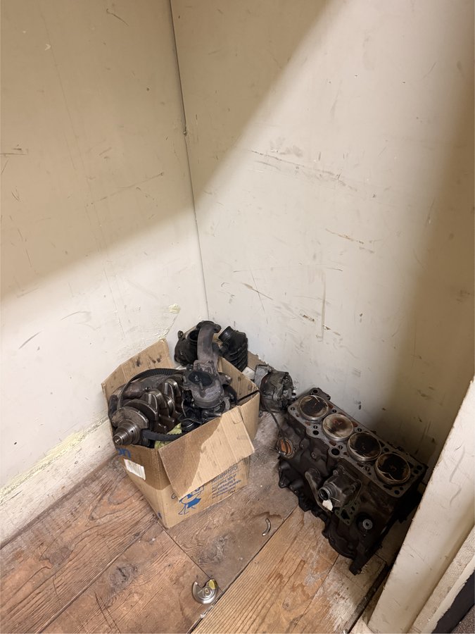 5 x 5 storage unit in Oakland, CA