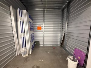 7 x 10 storage unit in Seattle, WA