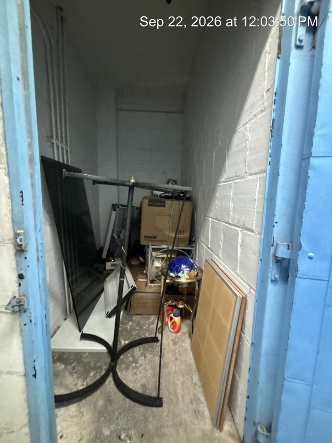 5 x 10 storage unit in Elizabeth, NJ