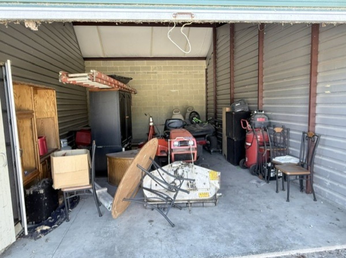 15 x 25 storage unit in North Aurora, IL