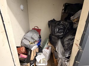 6 x 10 unit in Oakland
