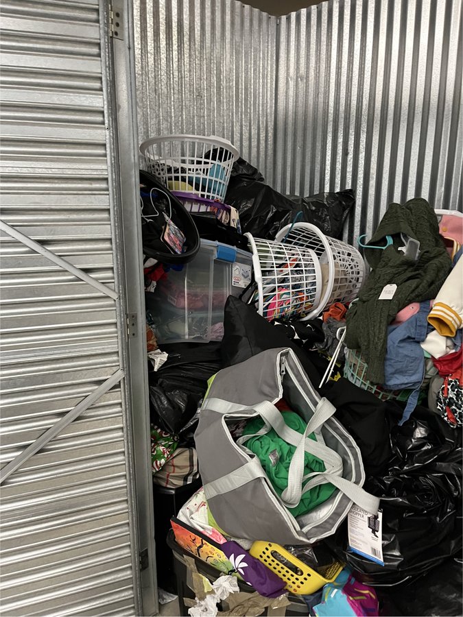 5 x 10 storage unit in Lanham, MD