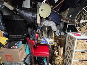 10 x 10 storage unit in East Tampa, FL