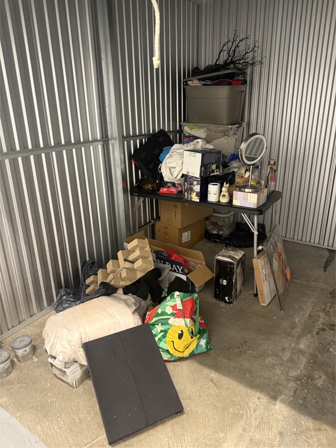 10 x 10 storage unit in Brooklyn, NY