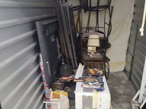 5 x 10 storage unit in Tampa, FL