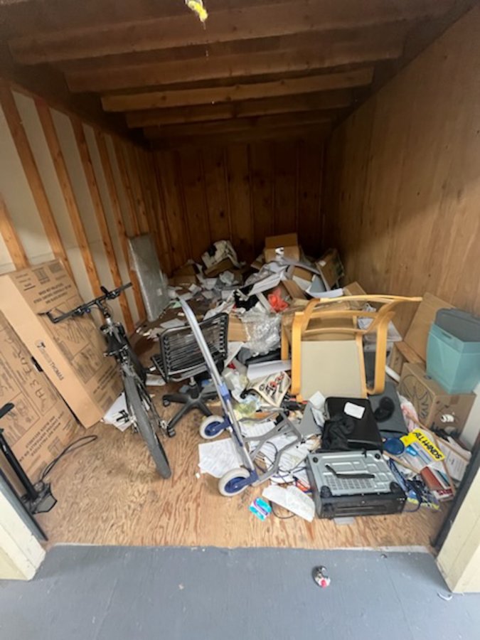 10 x 15 storage unit in San Diego, CA