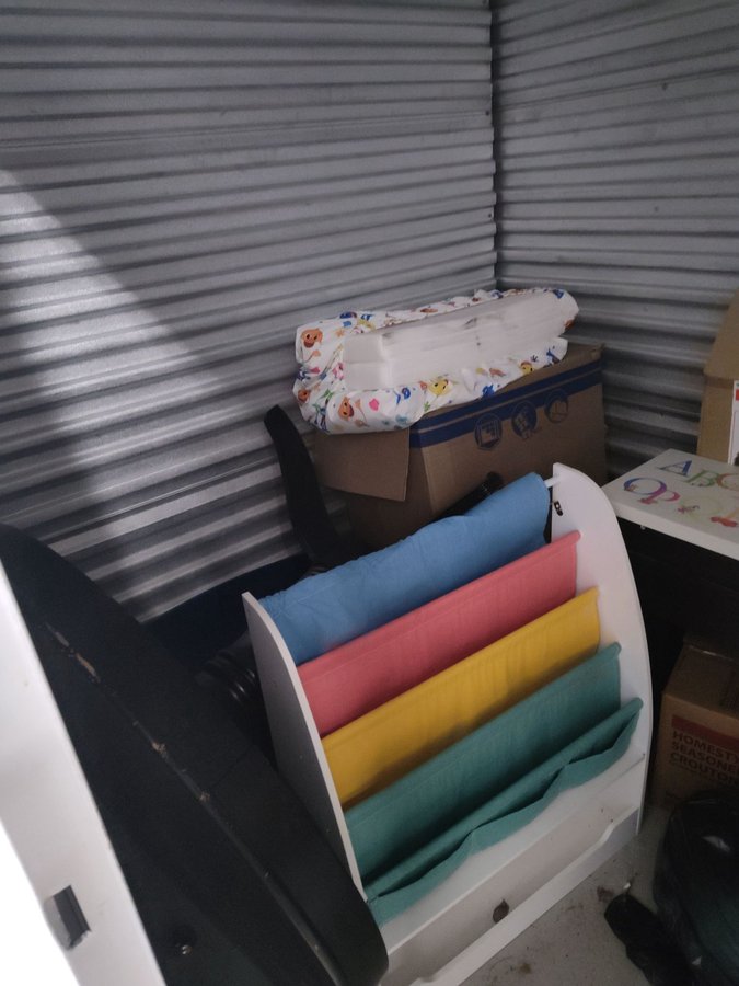 8 x 6 storage unit in Tampa, FL
