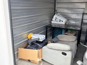 10 x 10 storage unit in Lincoln, NE