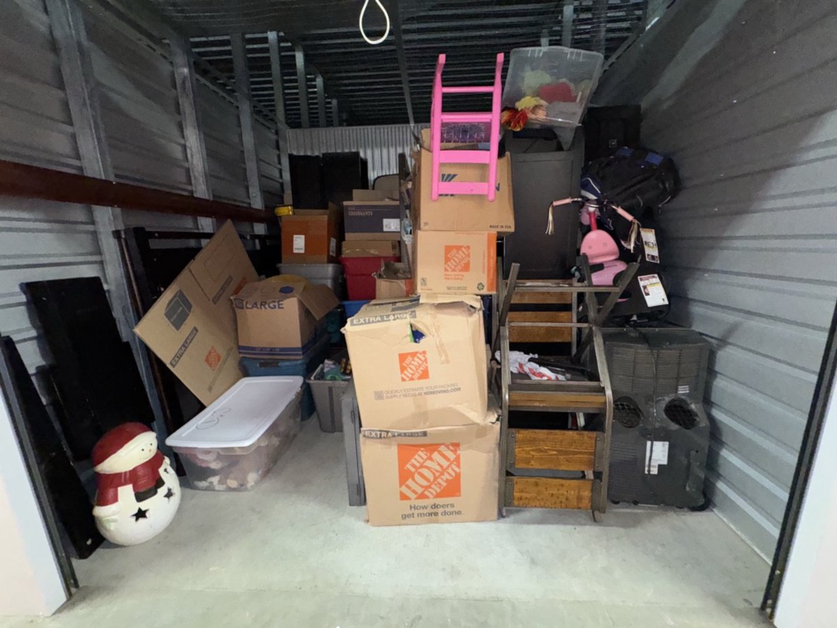 10 x 10 storage unit in Houston, TX