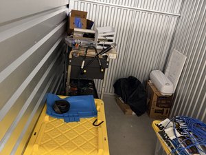 5 x 10 storage unit in Houston, TX