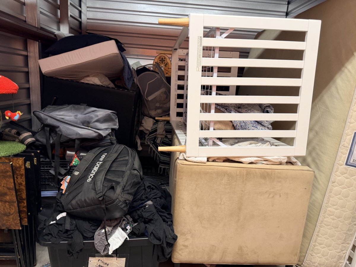 10 x 10 storage unit in Houston, TX