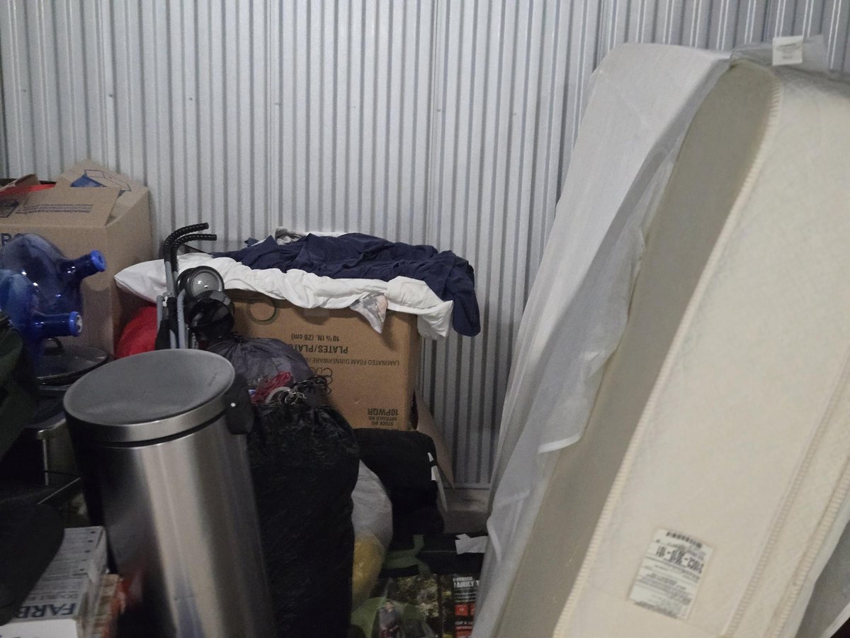 10 x 10 storage unit in Jacksonville, FL