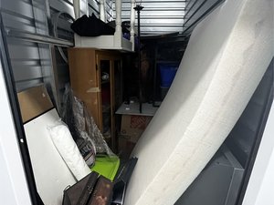 5 x 10 storage unit in Signal Hill, CA