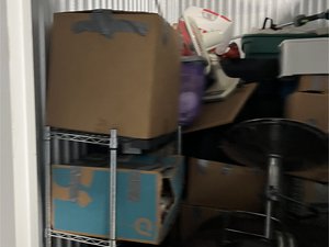5 x 10 storage unit in Lanham, MD