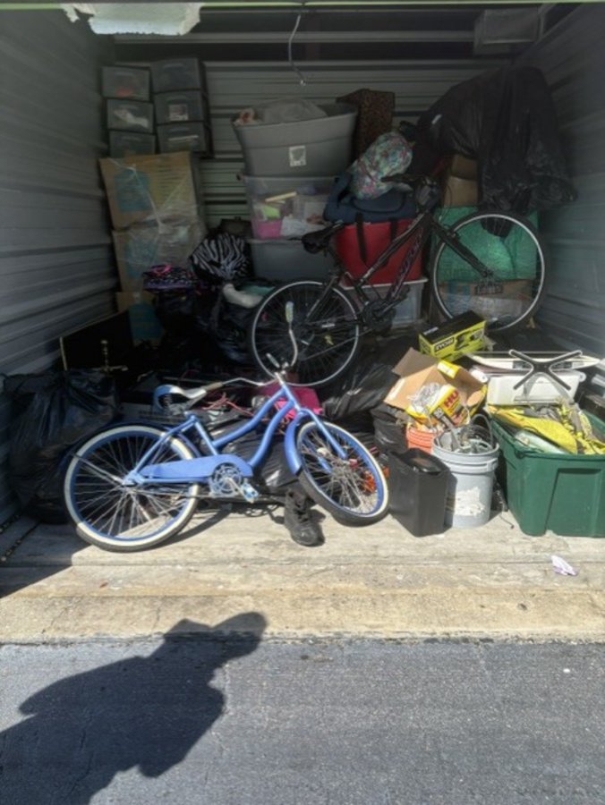 10 x 10 storage unit in Port Charlotte, FL
