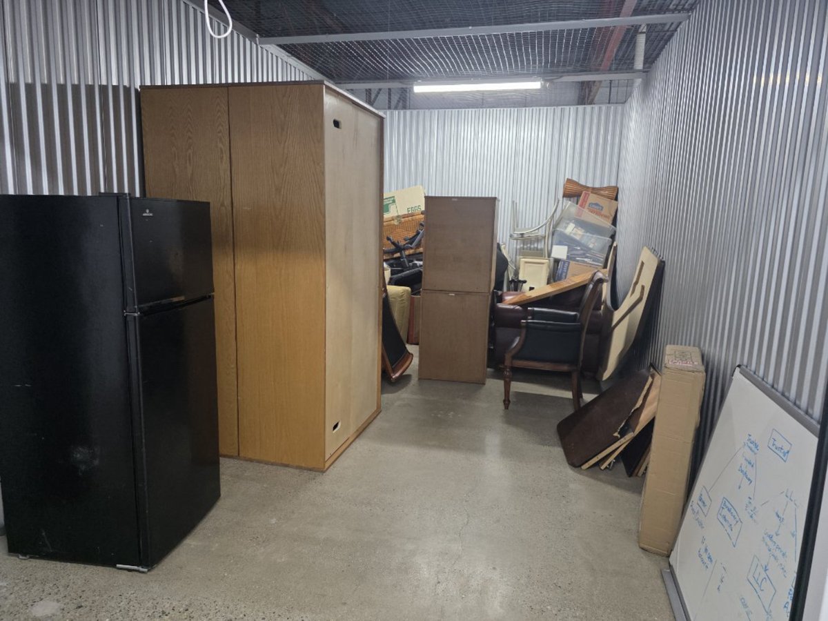 10 x 20 storage unit in Troy, MI