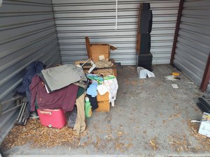10 x 10 storage unit in Tampa, FL