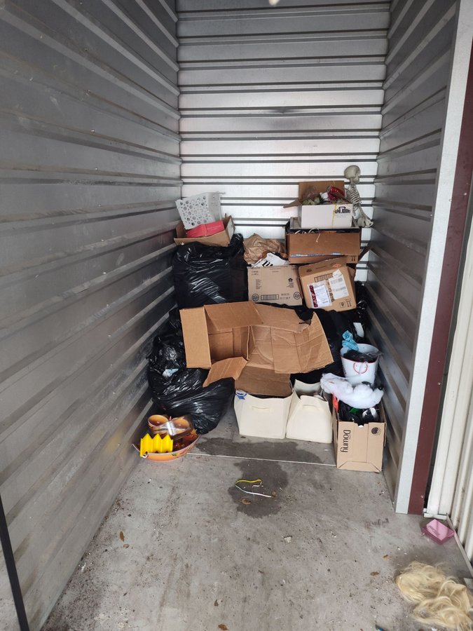 5 x 10 storage unit in Tampa, FL