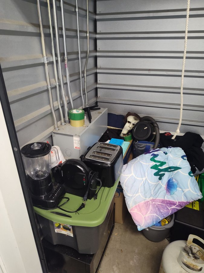 5 x 5 storage unit in Tampa, FL